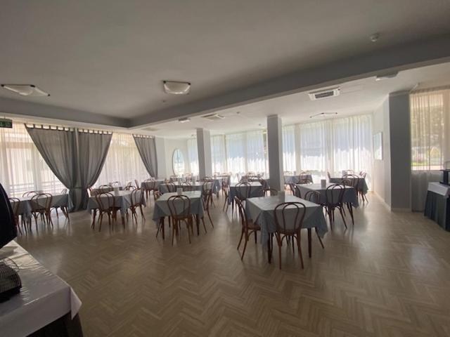 Hotel Monaco - Parcheggio Incluso Min 2 Gg Milano Marittima Buitenkant foto